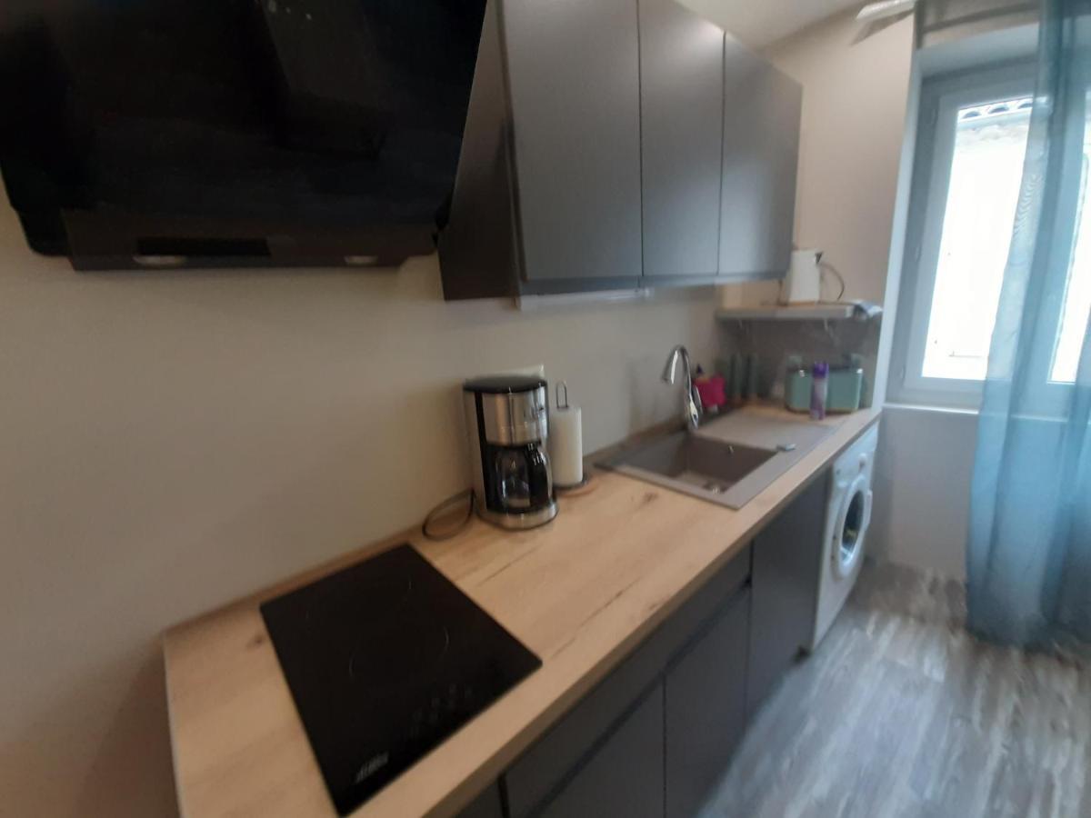 3 Apt T2 Cosy De 40 A 50 M2 Ideal Pour Un Deplacement Pro " Les Iris " Bourg-Saint-Andeol Luaran gambar