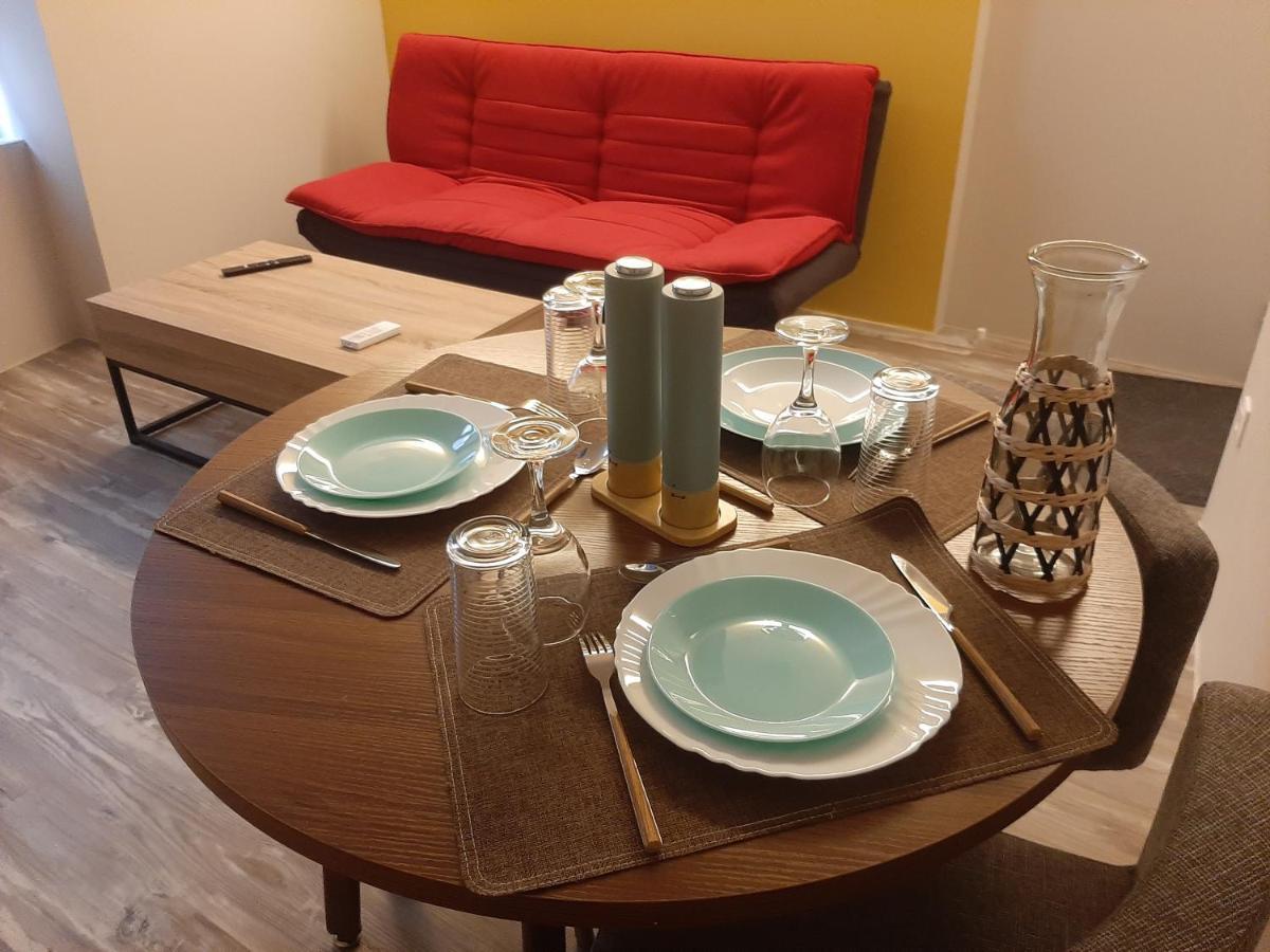 3 Apt T2 Cosy De 40 A 50 M2 Ideal Pour Un Deplacement Pro " Les Iris " Bourg-Saint-Andeol Luaran gambar