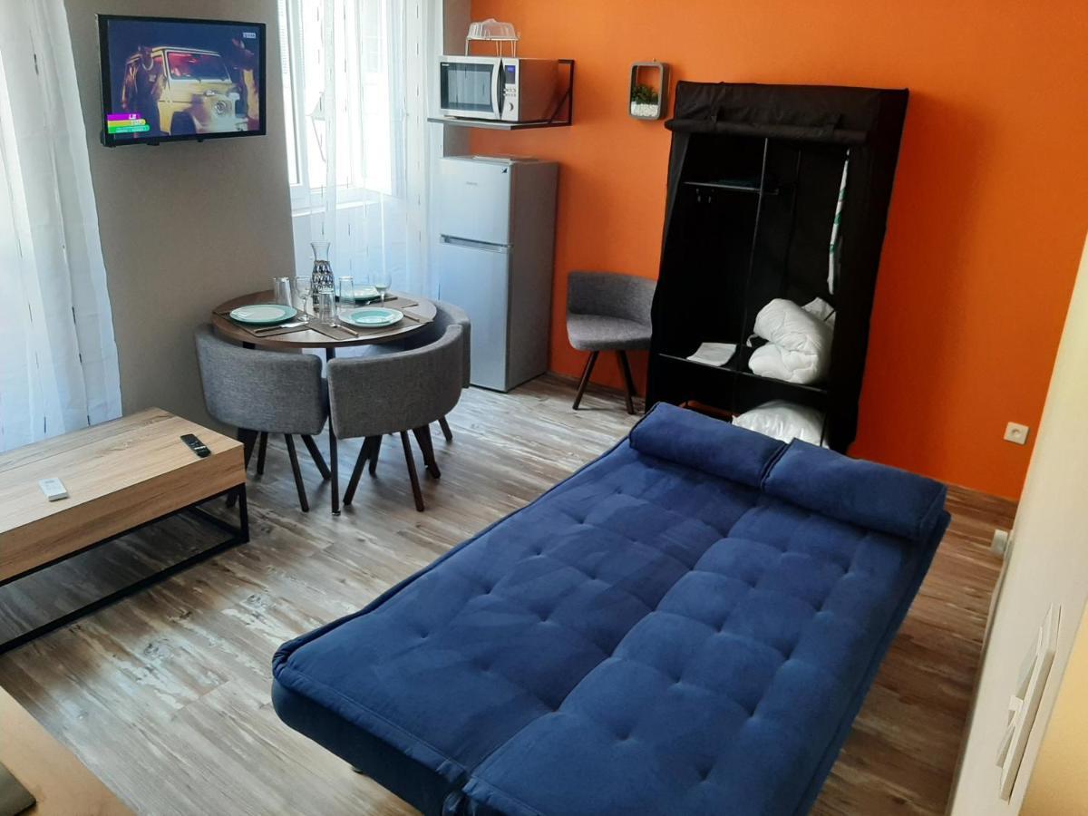 3 Apt T2 Cosy De 40 A 50 M2 Ideal Pour Un Deplacement Pro " Les Iris " Bourg-Saint-Andeol Luaran gambar
